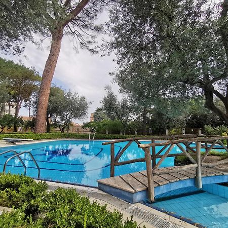Casa Mar - Elegant Apartment With Pool And Panoramic Terrace In The Heart Of Sorrento Ngoại thất bức ảnh
