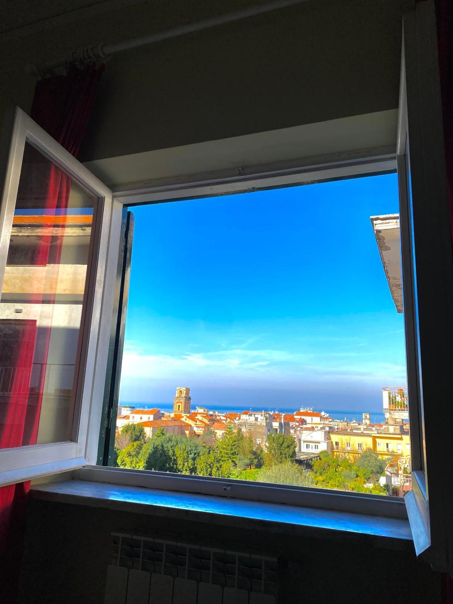Casa Mar - Elegant Apartment With Pool And Panoramic Terrace In The Heart Of Sorrento Ngoại thất bức ảnh