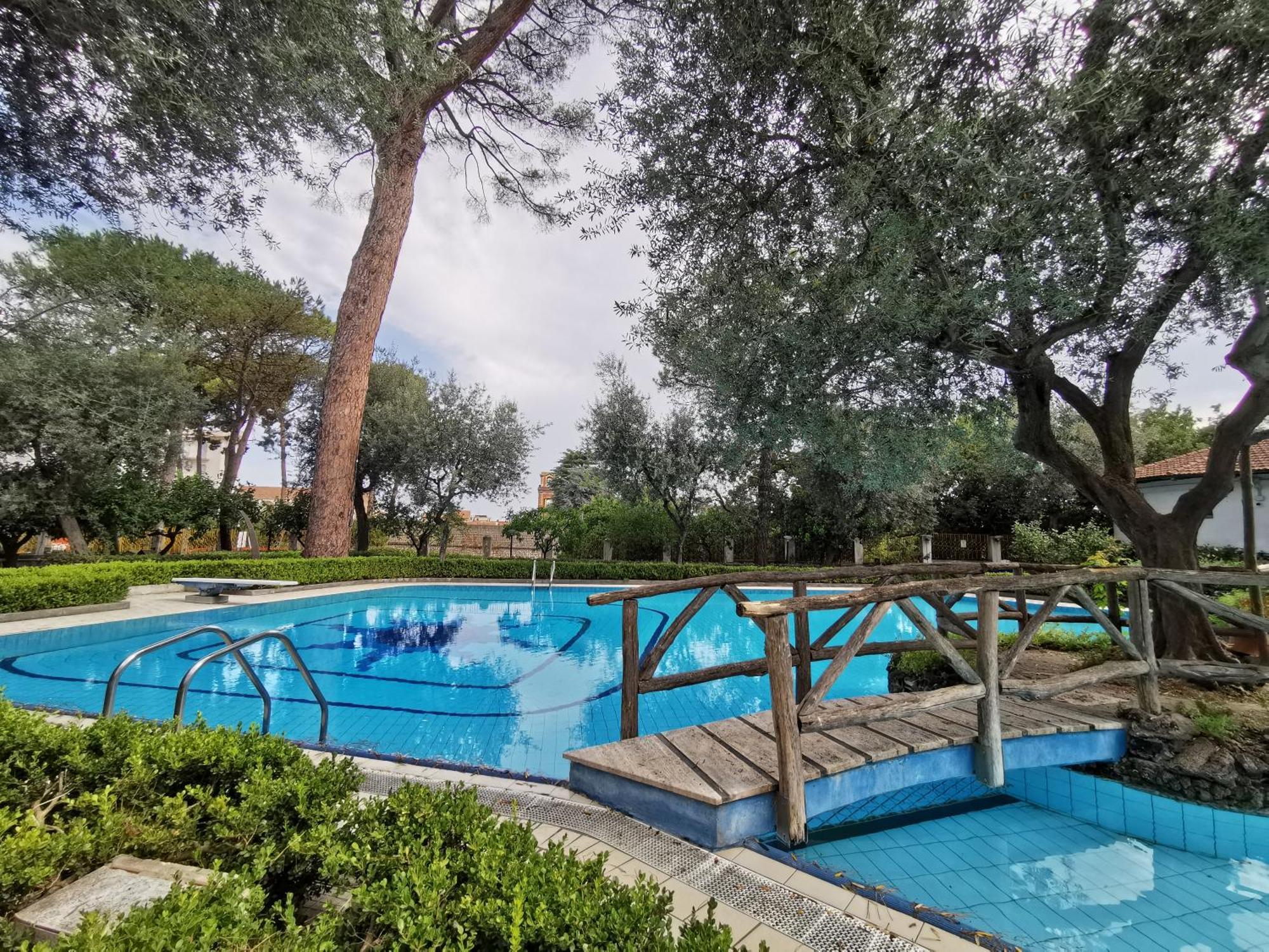 Casa Mar - Elegant Apartment With Pool And Panoramic Terrace In The Heart Of Sorrento Ngoại thất bức ảnh