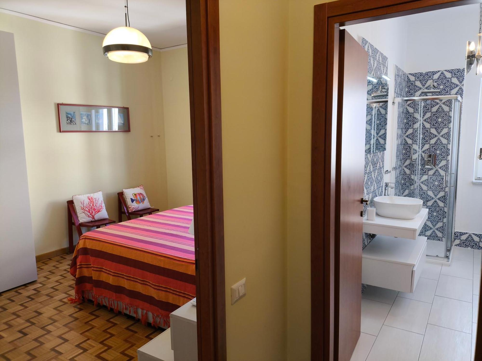 Casa Mar - Elegant Apartment With Pool And Panoramic Terrace In The Heart Of Sorrento Ngoại thất bức ảnh