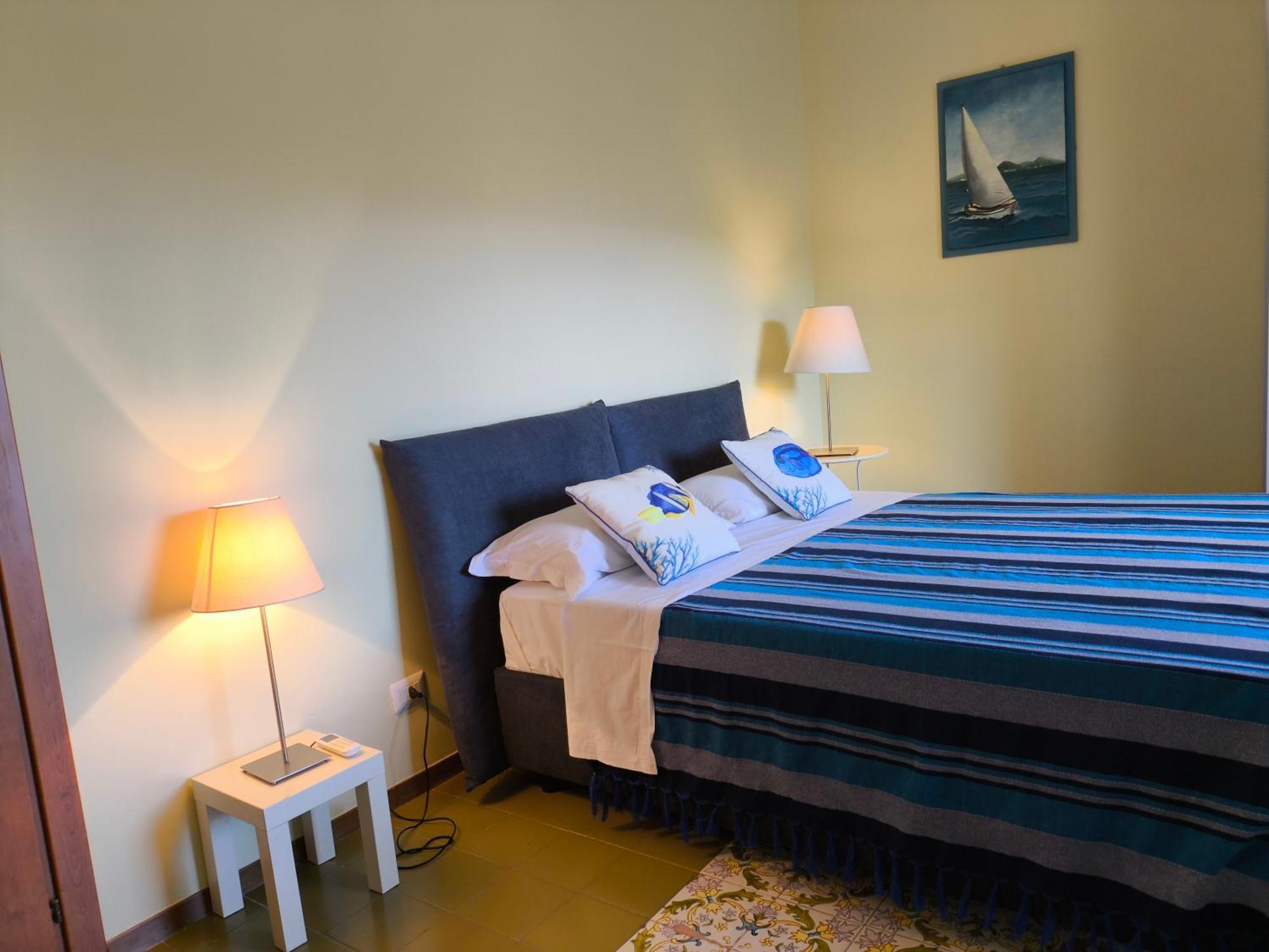 Casa Mar - Elegant Apartment With Pool And Panoramic Terrace In The Heart Of Sorrento Ngoại thất bức ảnh