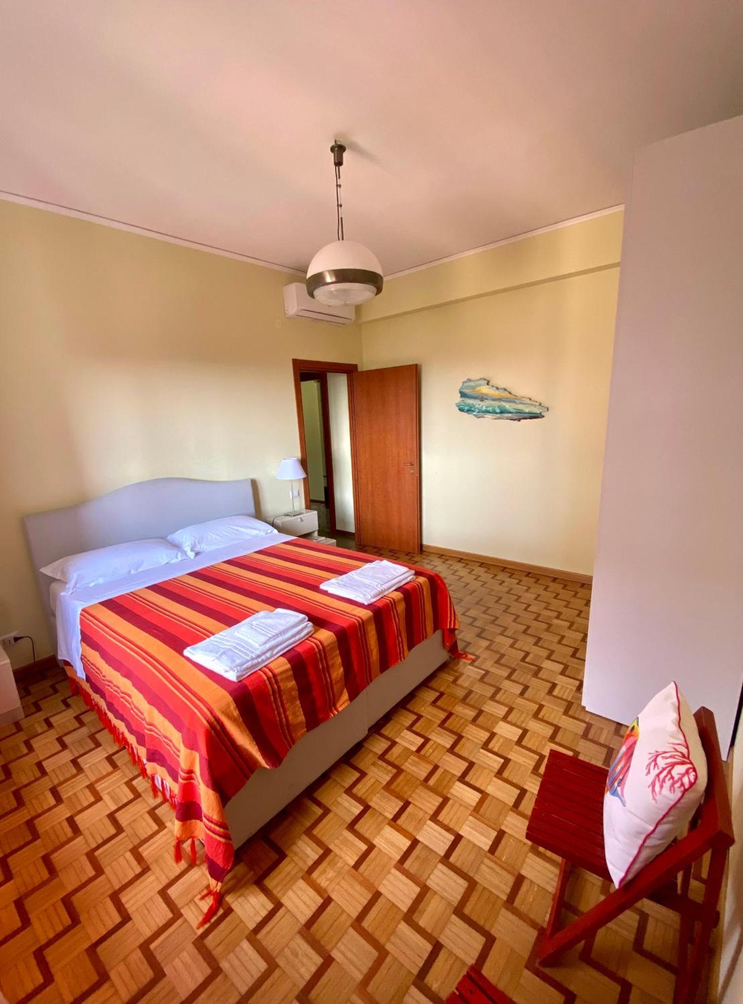 Casa Mar - Elegant Apartment With Pool And Panoramic Terrace In The Heart Of Sorrento Ngoại thất bức ảnh