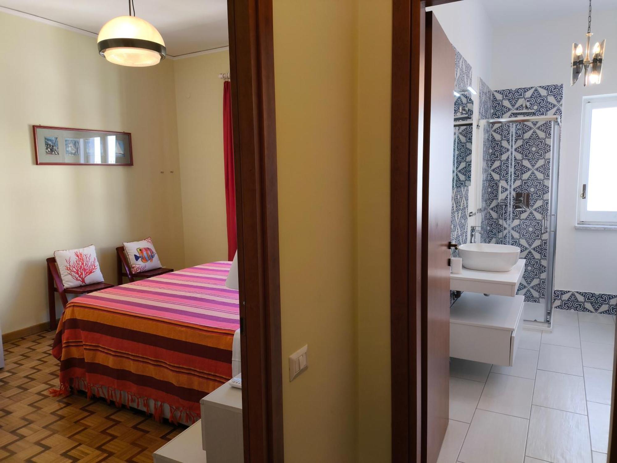 Casa Mar - Elegant Apartment With Pool And Panoramic Terrace In The Heart Of Sorrento Ngoại thất bức ảnh